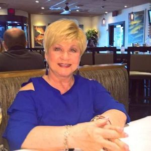 Meet your Posher, Liz